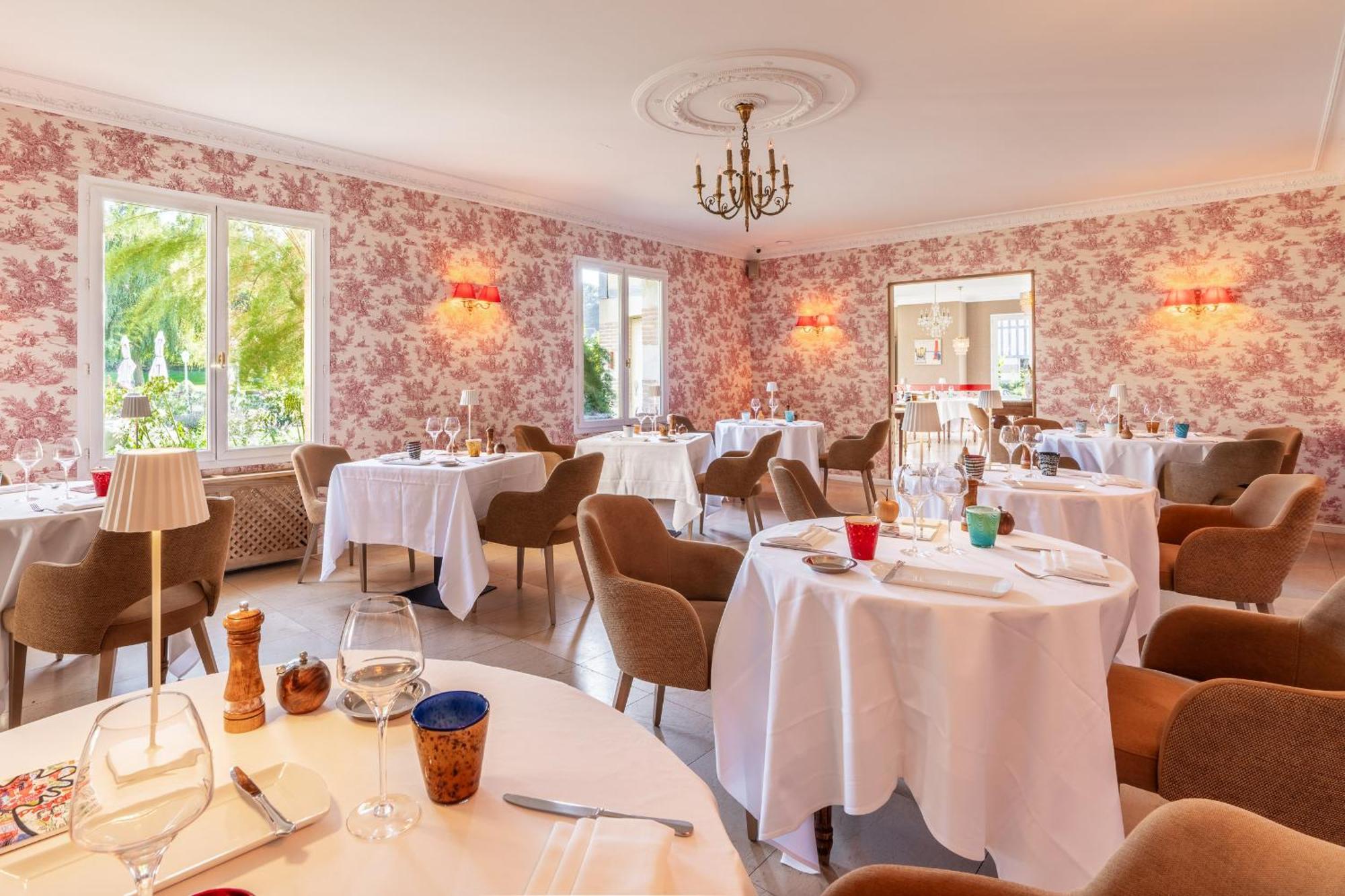 Le Manoir De La Poterie & Spa Cricquebœuf Εξωτερικό φωτογραφία