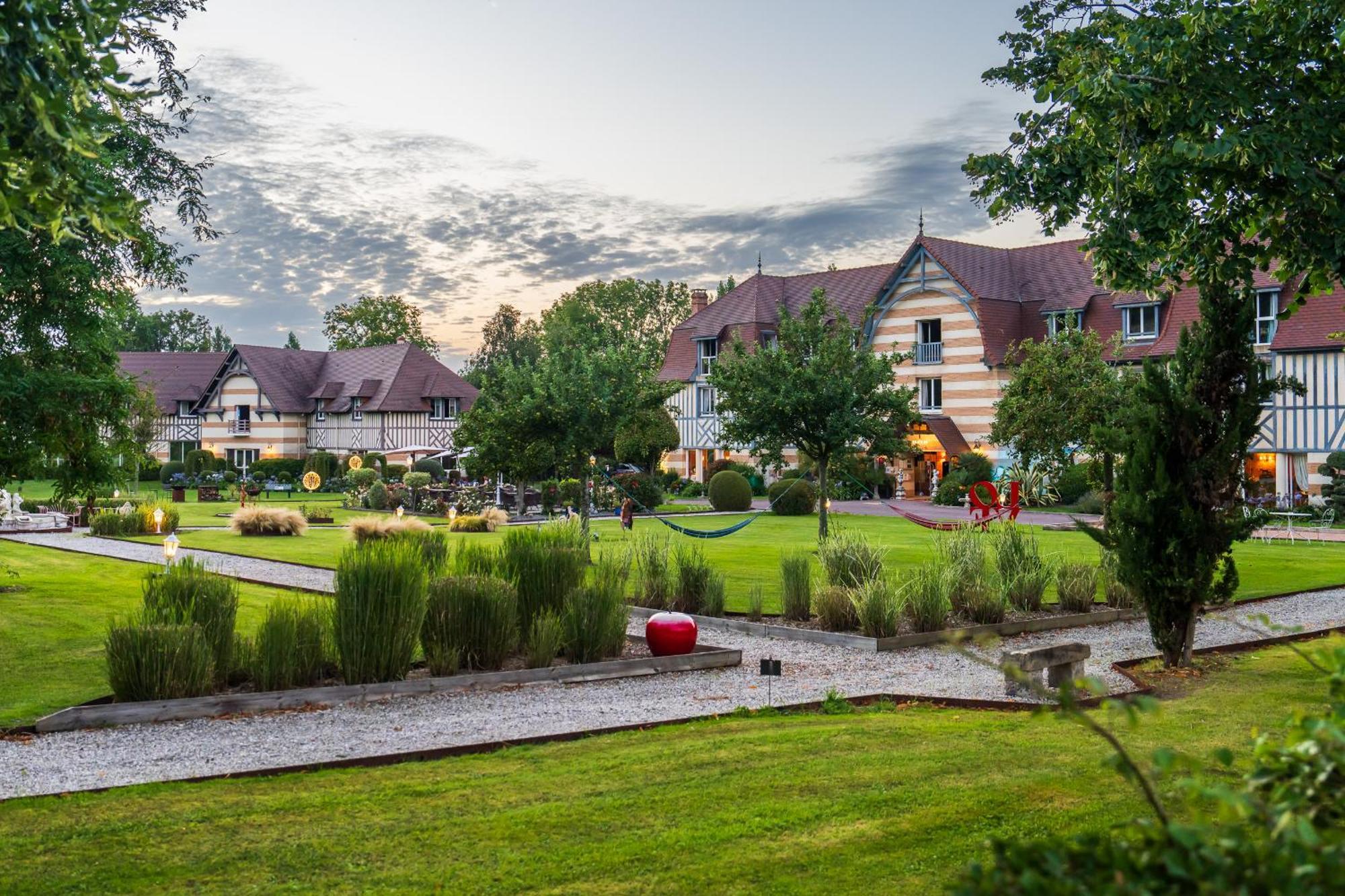Le Manoir De La Poterie & Spa Cricquebœuf Εξωτερικό φωτογραφία